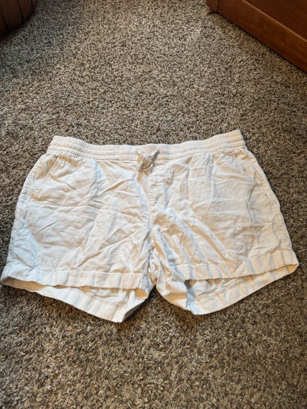 Old Navy Cream High-Waist Drawstring Linen-Blend Shorts